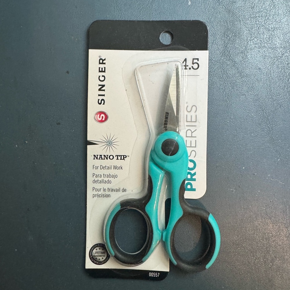 Singer ProSeries Nano Tip Scissors 4.5 NEW ​**PRICE REDUCED**